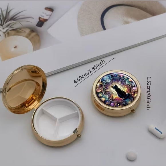 Black Cat & Moon Round Pill Organizer 3-Compartment Compact Pill Case New - Picture 3 of 8